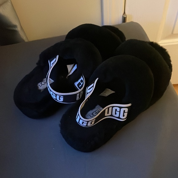 Woman’s Oh Yeah UGG - Picture 2 of 7